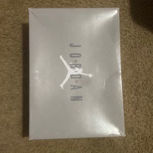 OLD AIR JORDAN 11 COOL GREY SIZE 6:5 in boy